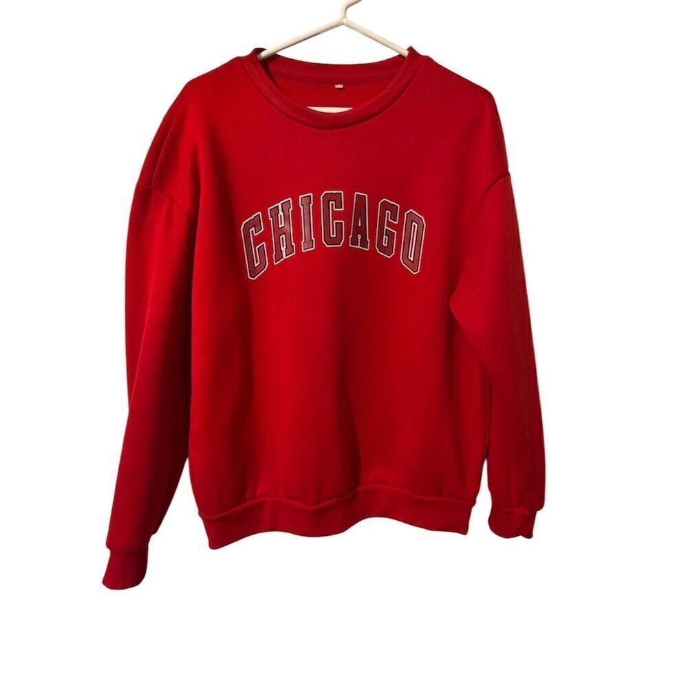Red Chicago Crew Neck Sweatshirt Unisex M Long Sleeve Graphic‎ Casual